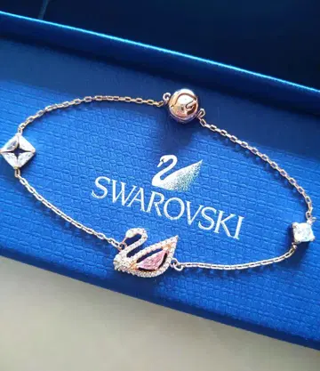 스와로브스키 Dazzling 스완 팔찌 Swarovski
