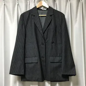 LE CIEL BLEU 24AW 백 슬릿 테일러드 자켓