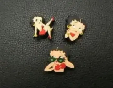 새상품 베티짱 지비츠 샌들 배지 액세서리 마커 설치