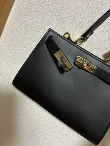 오우렌티 핸드백 블랙