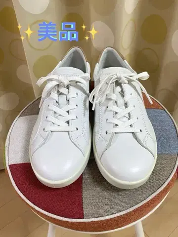 Ecco 화이트 가죽 스니커즈