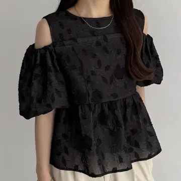 택 포함 자카드 오프숄더 블라우스 블랙