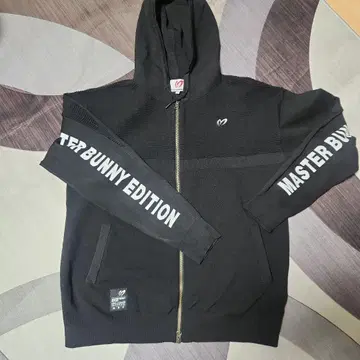 MASTER BUNNY EDITION 블랙 후디 LL