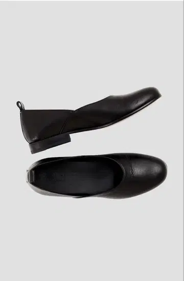 MARGARETHOWELL 마가렛호웰 플랫슈즈 23AW