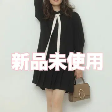 보타이 플리츠 미니 원피스 Apuweiser 블랙 CLATHAS