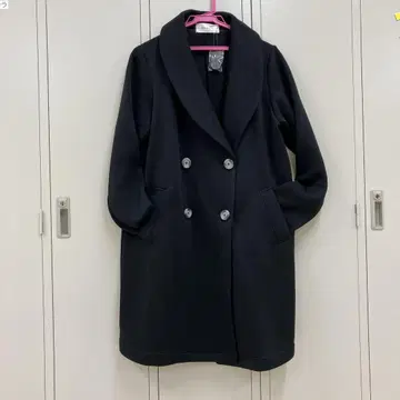 블랙 더블 브레스트 코트