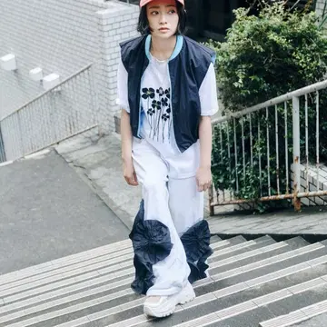 Corsage Bloom Sweat Pants 토리