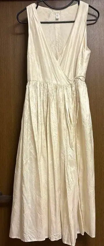 도사 dosa 실크 라자 스탠드 드레스