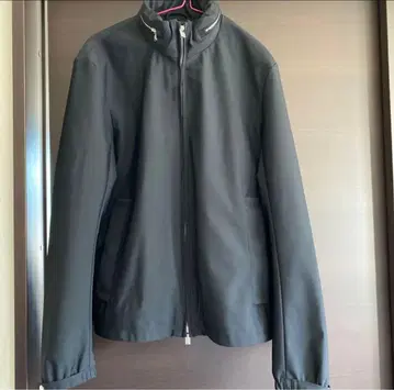 EMPORIO ARMANI 블랙 나일론 자켓 44