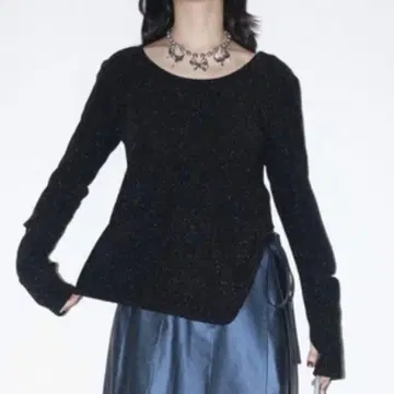 musubore U넥 다이아컷 라메 상의