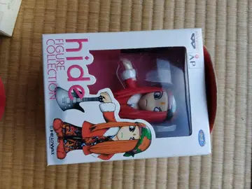 hide FIGURE COLLECTION