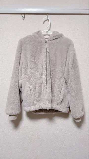 Bershka 겉옷