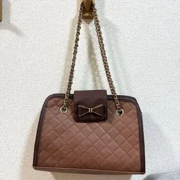 브라운 퀼팅 핸드백