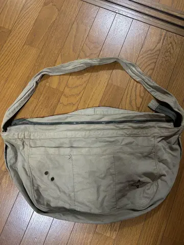 주카 뉴스 페이퍼 백