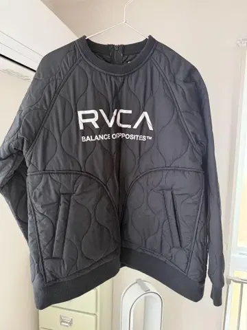 RVCA 퀼팅 자켓 블랙 RVCA 루카