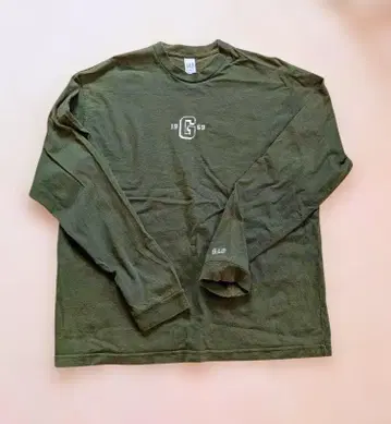 00s GAP 올리브색 롱티 사이즈 M