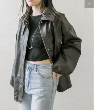 미사용 새상품 mystic 페이크 가죽 자켓