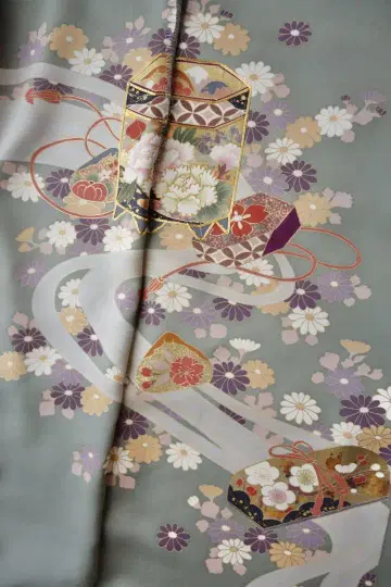 순수 실크 옷감 이로도메소데 하나 문양 미재단 상가 45만 엔