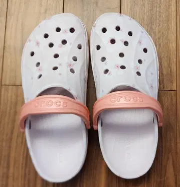crocs 핑크 화이트 사보 클로그 샌들 플로럴
