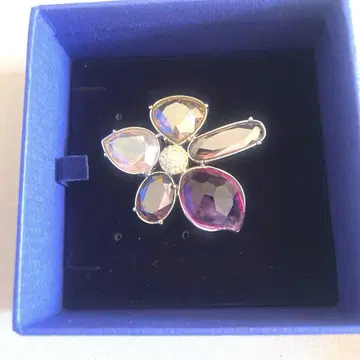 SWAROVSKI 펜던트 탑