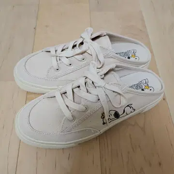 ZARA 스니커즈