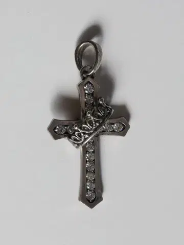 저스틴 데이비스 CROSS WITH CROWN