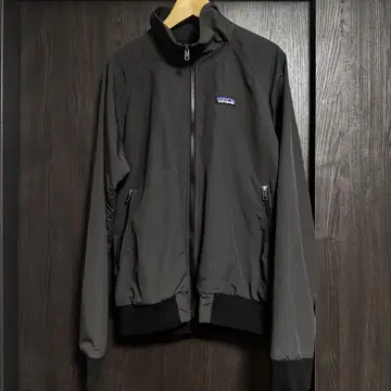 patagonia 블랙 나일론 자켓 s 봄 가을
