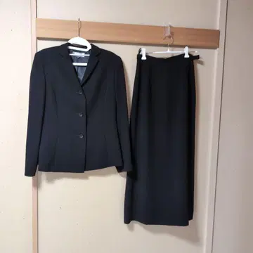 Jubilien 9AR 블랙 수트 스커트 2종 세트