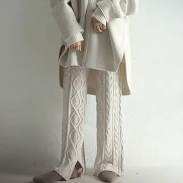 안티카 [ F ] 케이블 슬릿 플레어 팬츠 최상급 면 100% 베이지