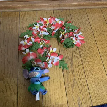TDR 스티치 하이비스커스 레이 목걸이