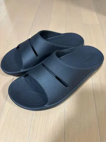 OOFOS 리커버리 샌들