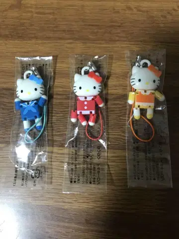 헬로키티 구네구네 마스코트