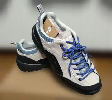 HI-TEC AORAKI 스니커즈 26.0cm