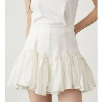 SNIDEL 오간 프릴 숏 팬츠