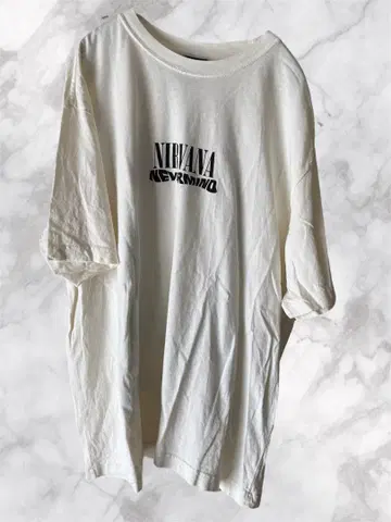 h&m 루즈핏 빈티지 프린트 T셔츠 닐바나