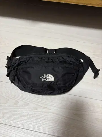 THE NORTH FACE 블랙 바디백 힙색