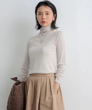 새상품 23구 스무디 코튼 터틀넥 니트 베이지 38