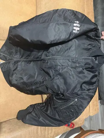 UNITED ATHLE 블랙 자켓 L 사이즈 나카야마 경마장 아리마 기념