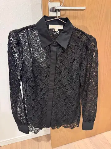 MICHAEL KORS 블랙 레이스 긴팔 셔츠