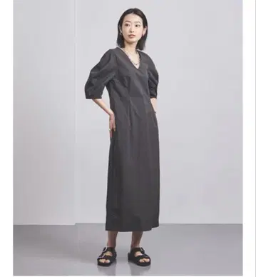 UNITED ARROWS N 퍼프 슬리브 V넥 원피스