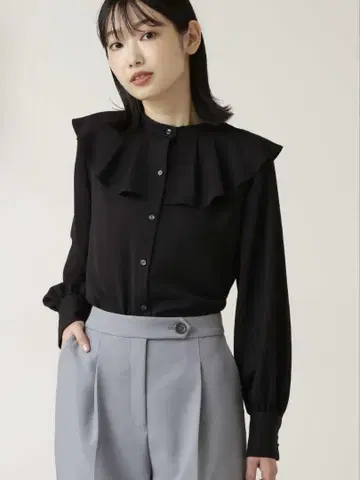 내추럴 뷰티 베이직 프릴 블라우스