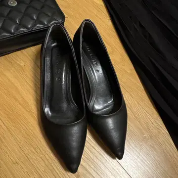 블랙 가죽 스틸레토 힐 23.5cm