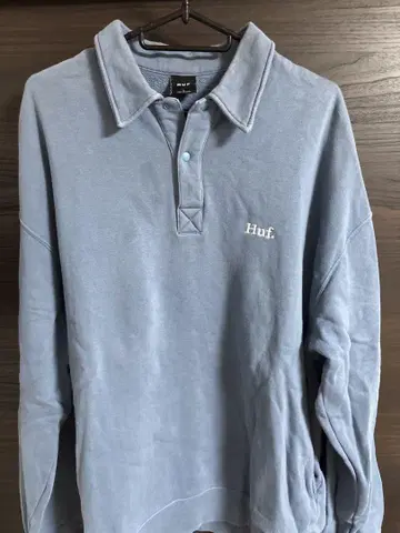 Huf 라이트 블루 맨투맨 풀오버