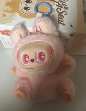 토끼 귀 달린 봉제 인형 키체인 포함
