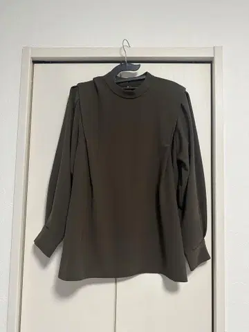 유나이티드 애로우즈 긴팔 블라우스