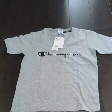 새상품 별주 Champion 반팔 T셔츠