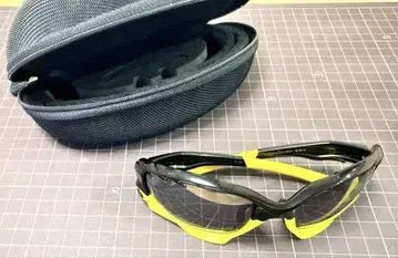 OAKLEY JAWBONE LIVESTRONG
