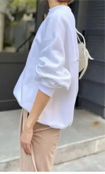 stunninglure 형태 맨투맨 M 화이트
