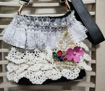 가죽 플라워 백참 달린 숄더백 포테치노 사에라 미사주