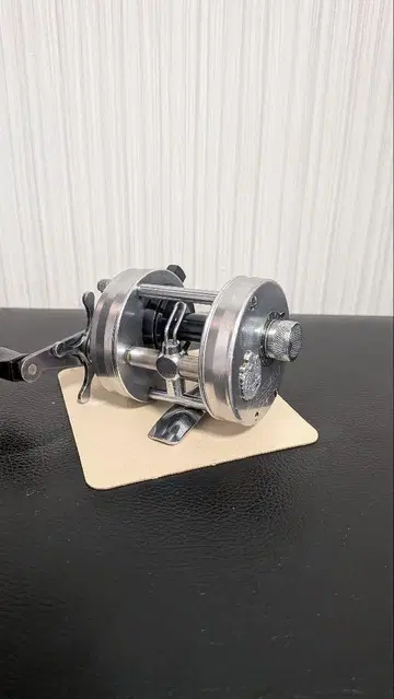 새상품급 abu2500c 아부 2500C 앰버서더 아부가르시아